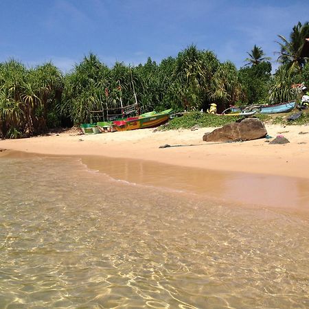 Lake Life Villa Ambalangoda  Bagian luar foto