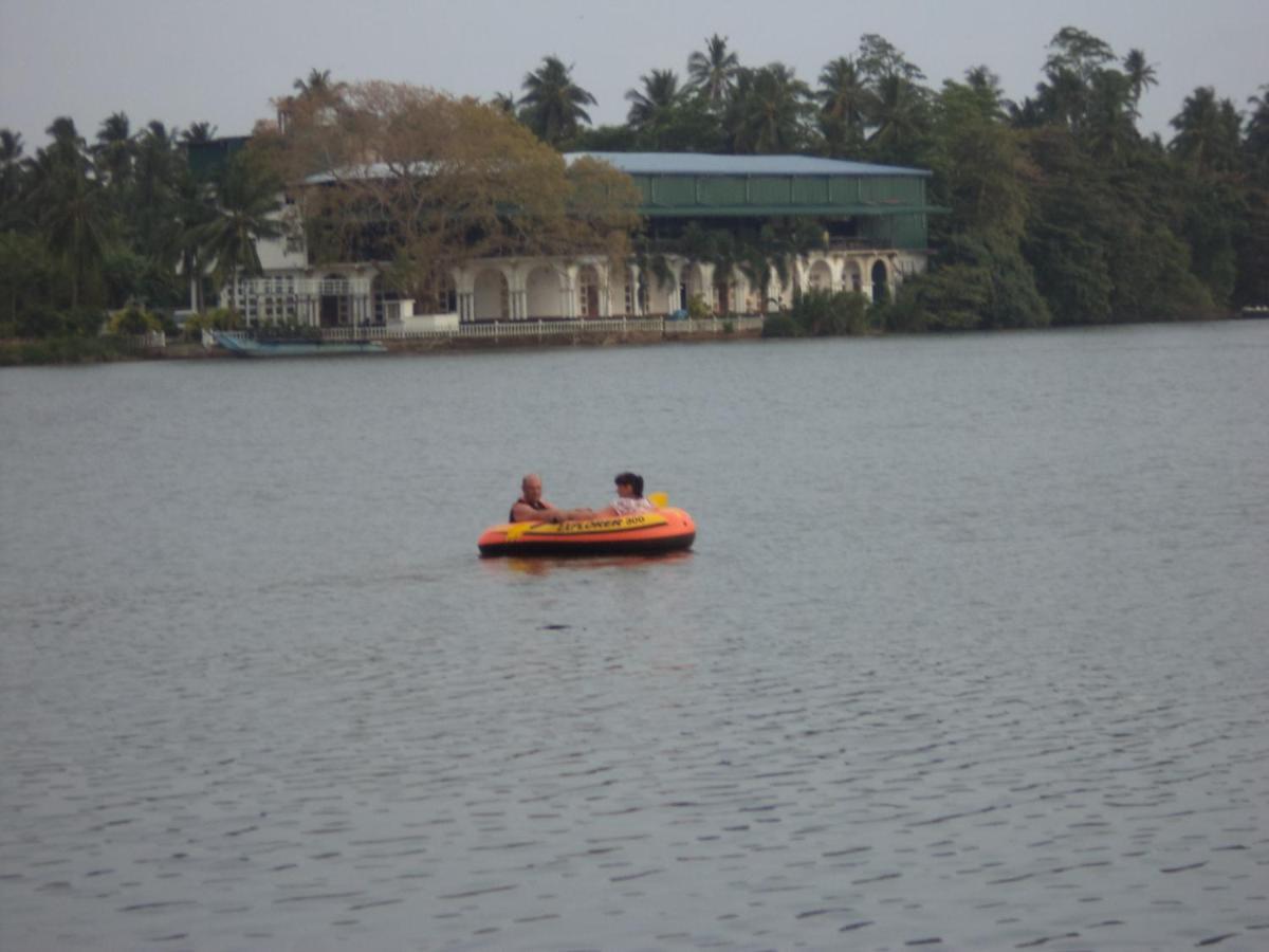 Lake Life Villa Ambalangoda  Bagian luar foto