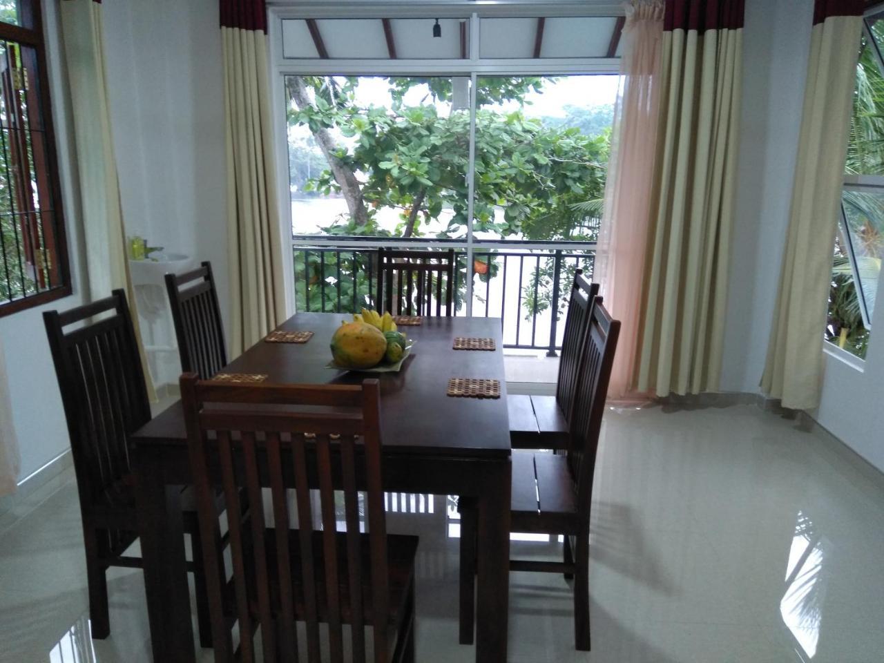 Lake Life Villa Ambalangoda  Bagian luar foto